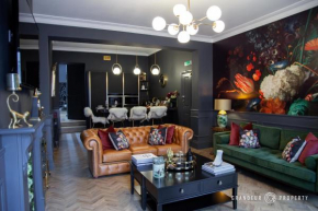 Opulent 2bedroom Apartment, Bournemouth, Parking